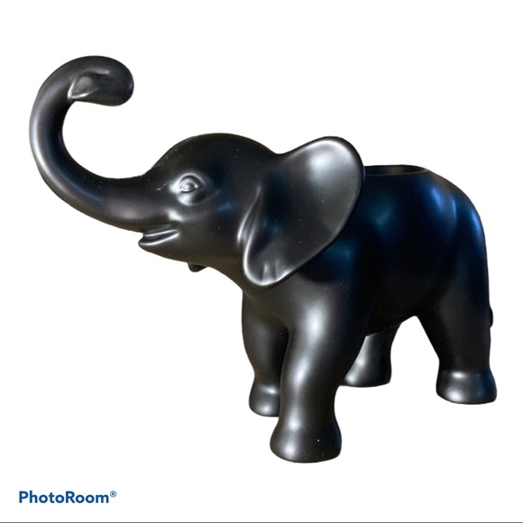 PartyLite Other - African Inspiration Baby Elephant Tealight Holder